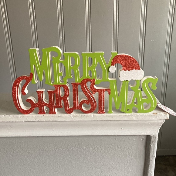 NWT-Beautiful Glittered- Gleaming Red & Green- Merry Christmas Wooden Decor Sign - Picture 4 of 17